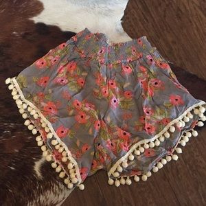 Natural Life Pom Pom shorts Size S